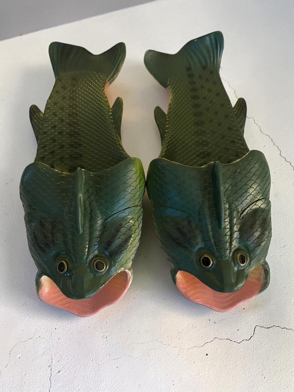 Fish Flops Original Bass Fish Sandals Green Novelty Slippers Mens 11-12